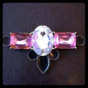 Richelieu Vintage Pin